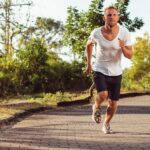 Correre in salita: strategie per migliorare resistenza e forza 3 Correre in salita: strategie per migliorare resistenza e forza